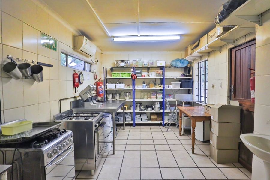 9 Bedroom Property for Sale in Scheerpoort A H North West